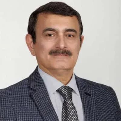 Portrait of Navid Dinparast Djadid