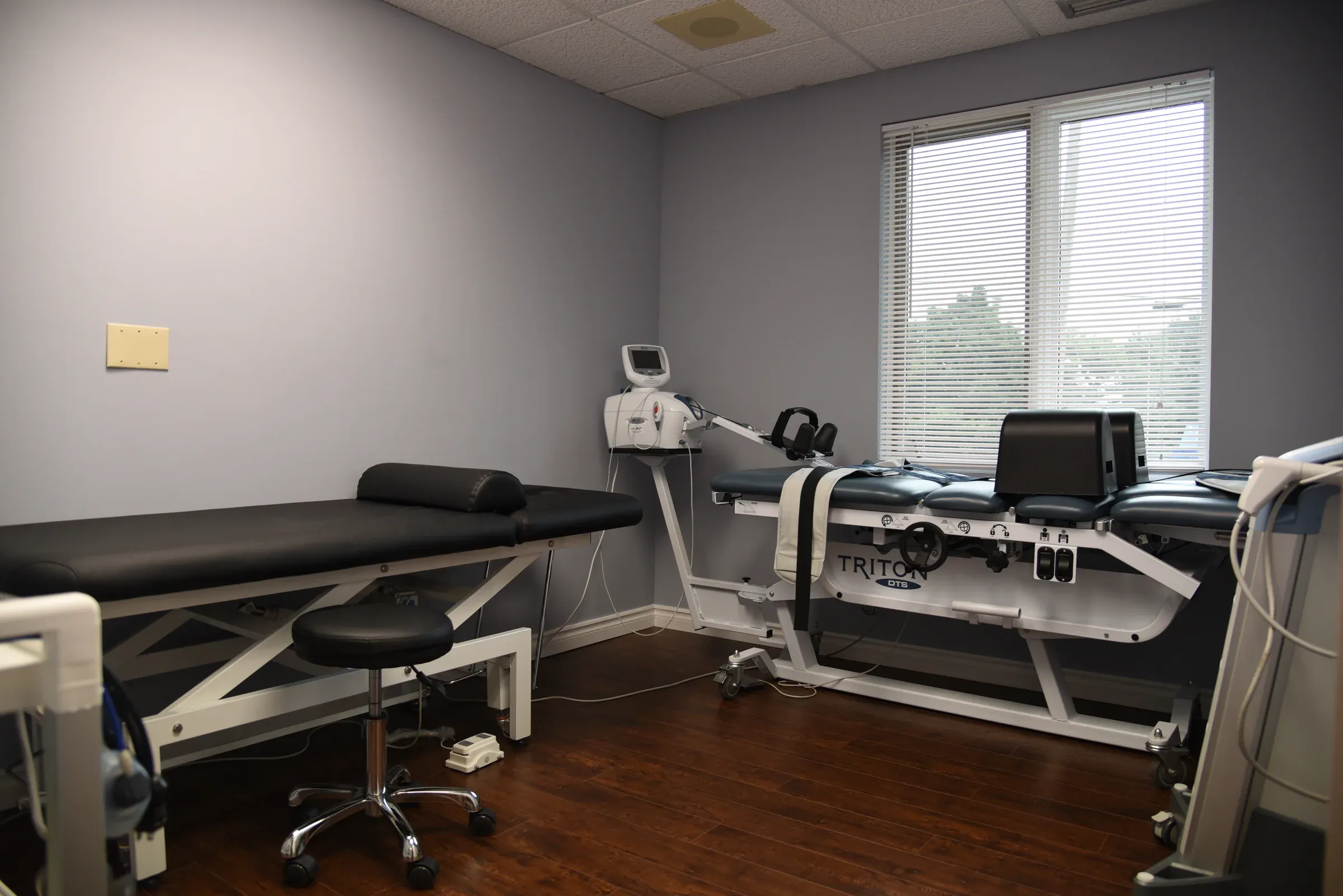 Clinic treatment room and equipment